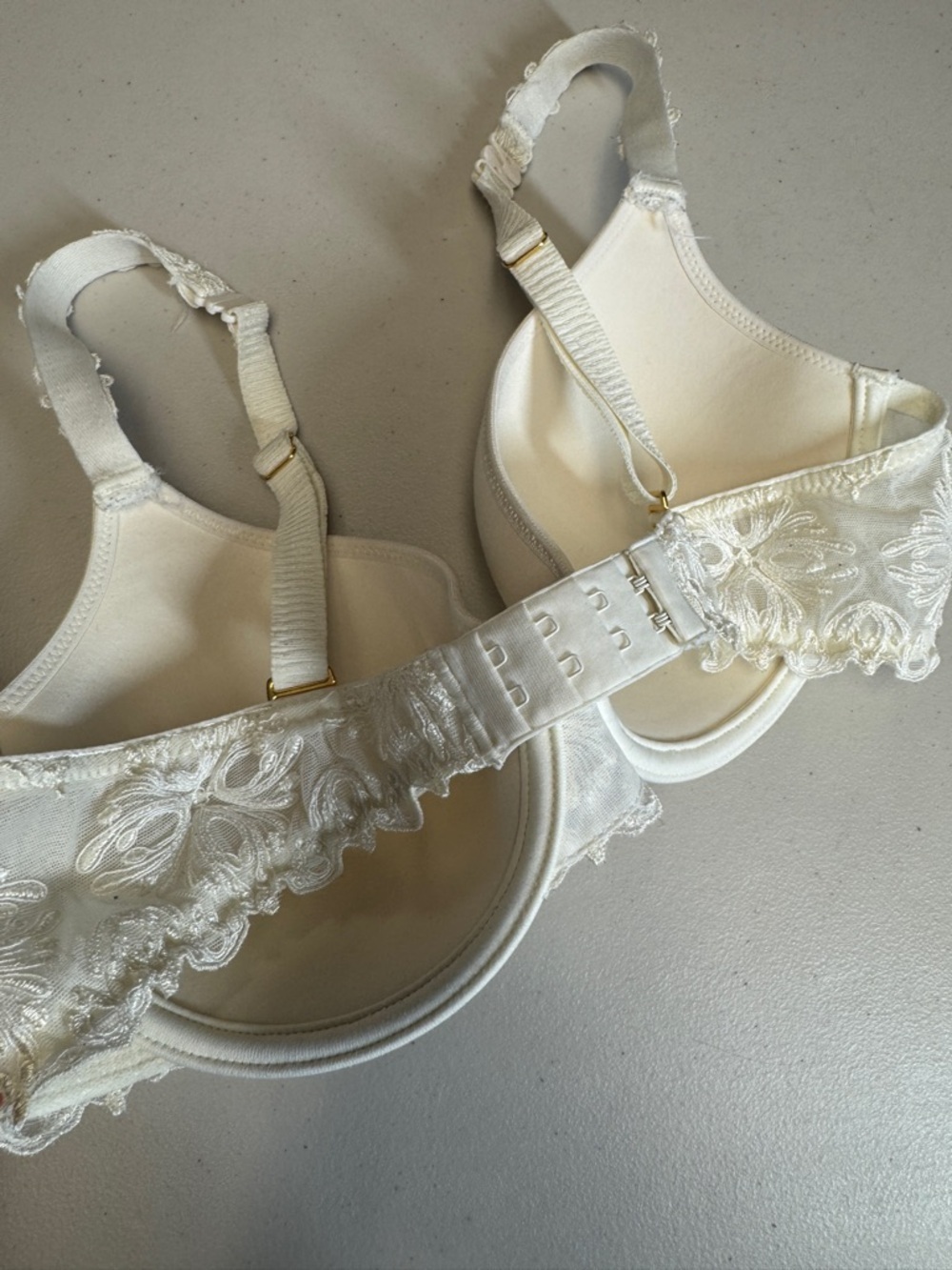 Chantelle White Lace Bra Molded Cups Underwire Full Coverage Feminine - Picture 6 of 16
